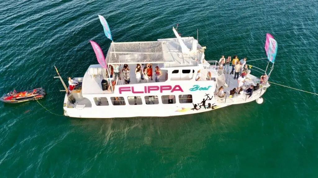 Baño y snorkel durante una salida de Flippados