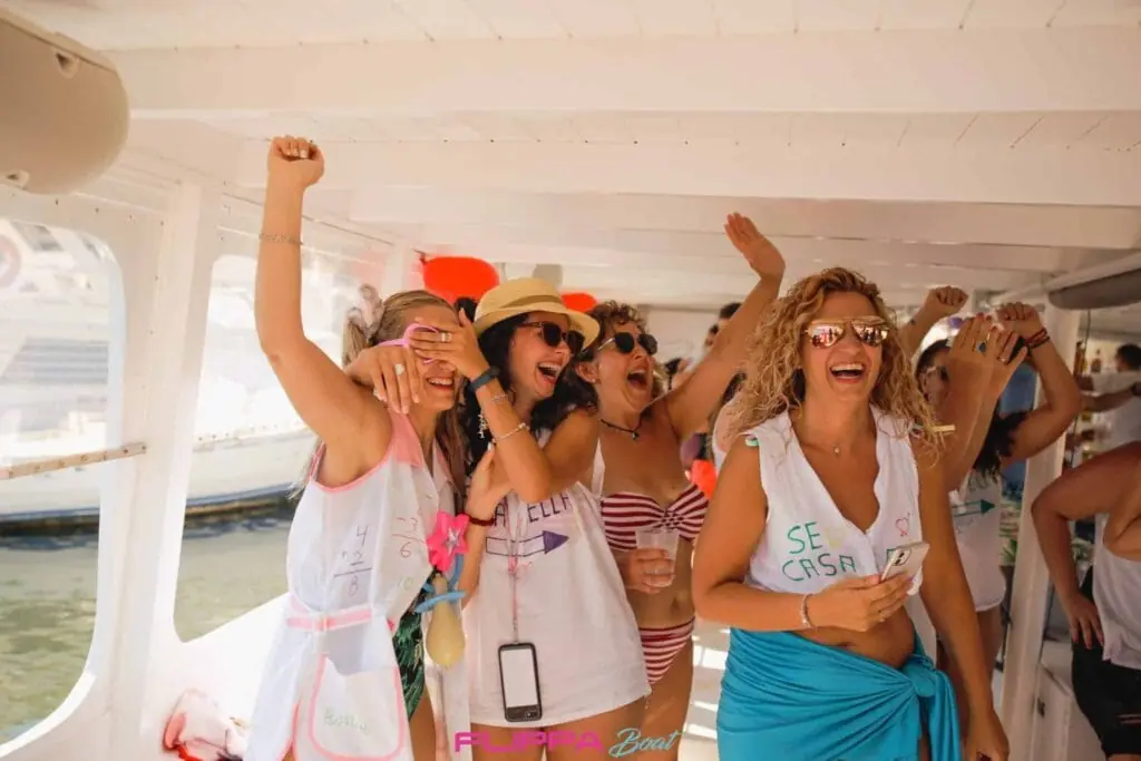 Ambiente a bordo de la lancha de Flippados