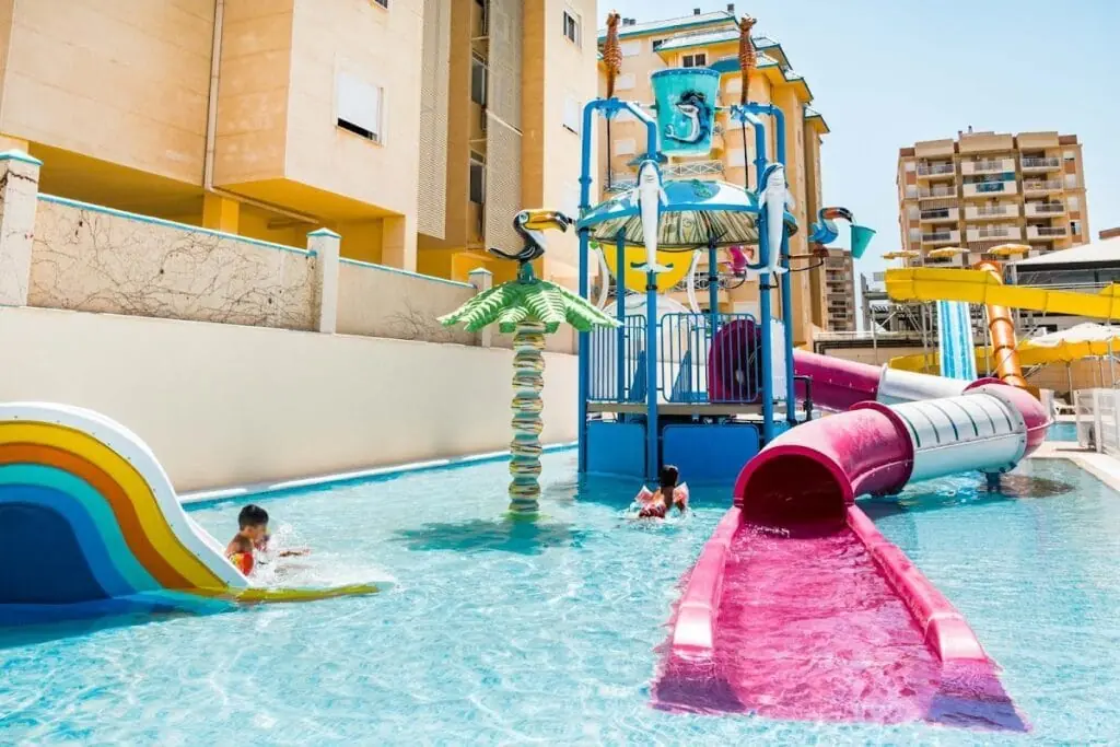 Piscina para adultos de Hotel Bakour La Manga Splash, km 14 de La Manga