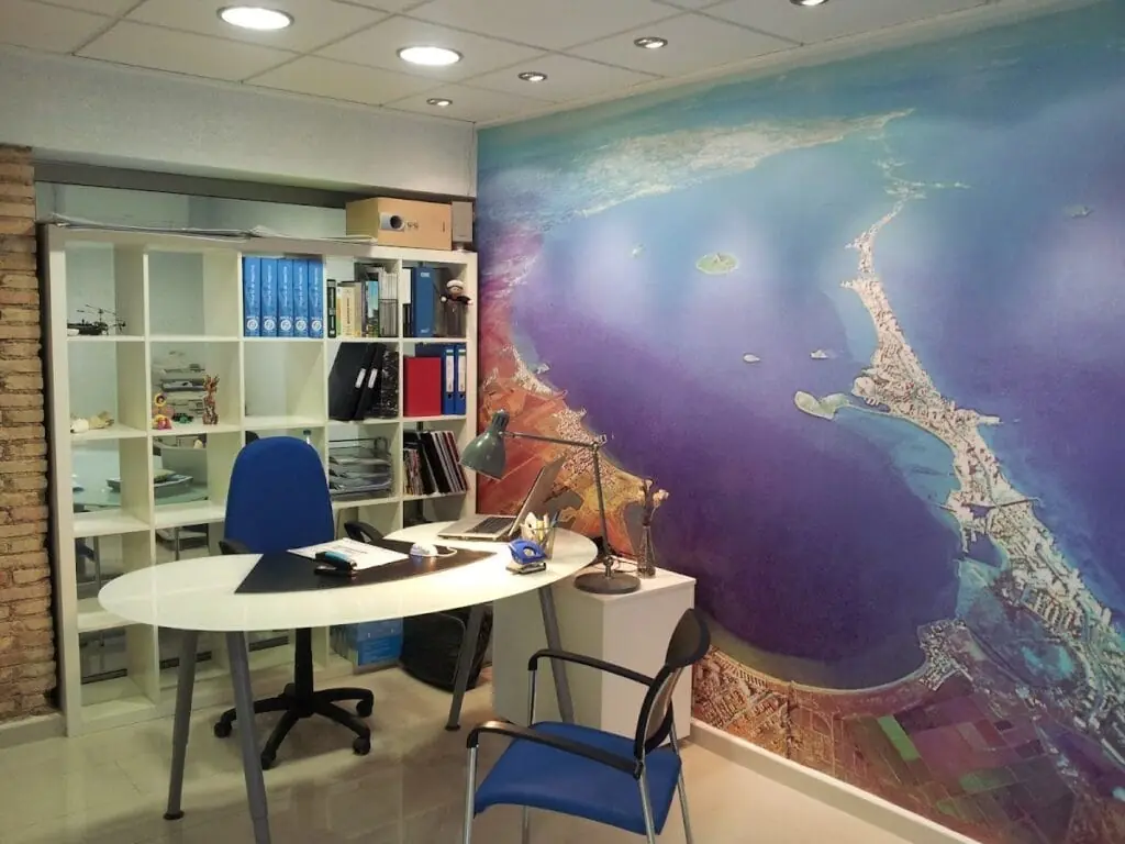 Oficina de Inmobiliaria Manmenor