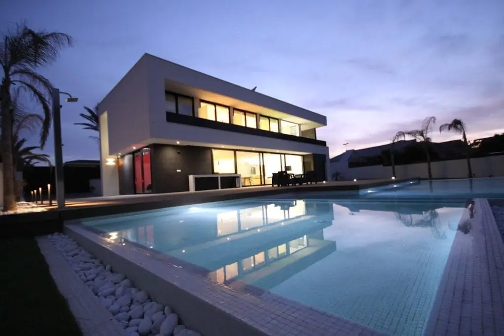 Vista exterior de la villa Inmovecos Villa Gawy, con piscina privada