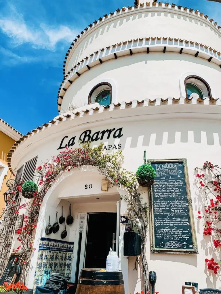Fachada de La Barra Tapas Bar en La Manga Club