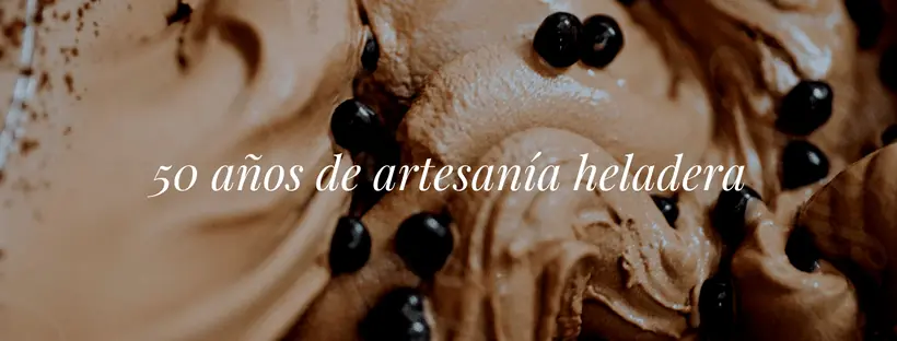 Detalle de textura de helado de chocolate de La Jijonenca