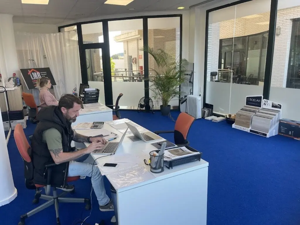 Equipo de La Manga Builders en obra