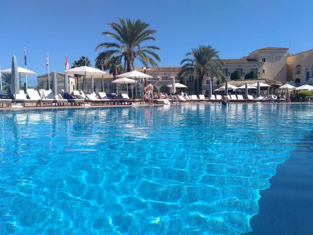 Piscina del Grand Hyatt La Manga Club Golf & Spa
