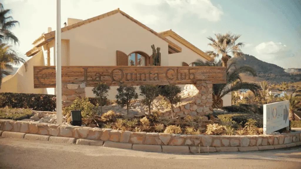 Entrada de La Quinta Club en La Manga Club