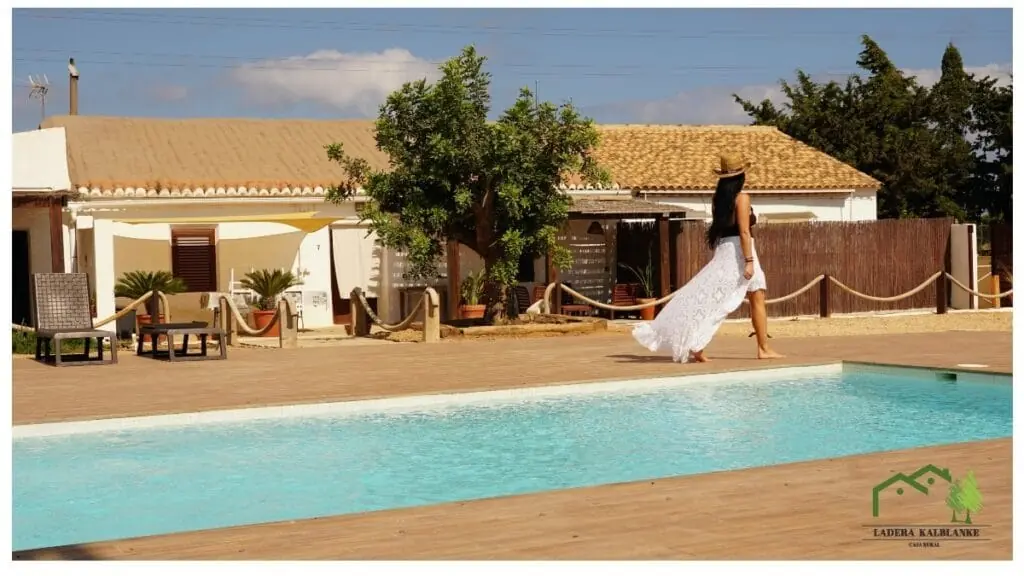 Terraza y jardín de Ladera Kalblanke, casa rural en Cabo de Palos