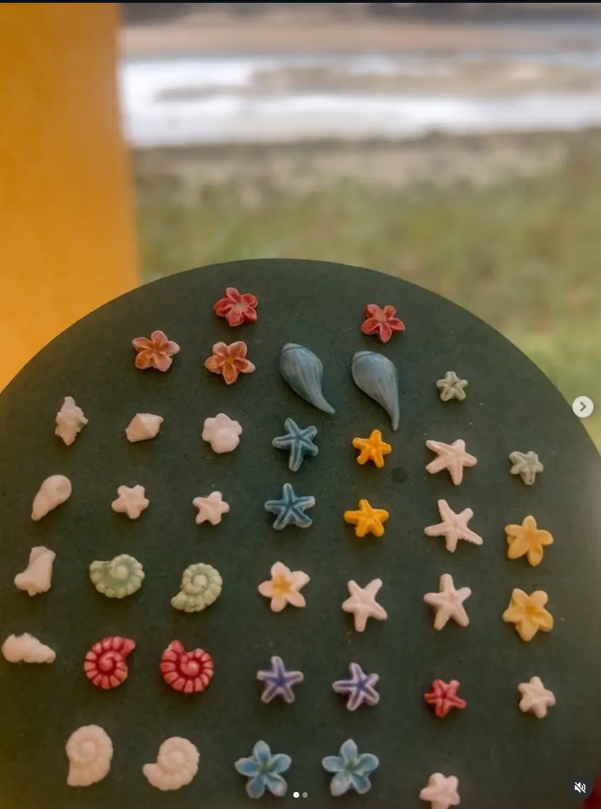 Detalle de joyería en porcelana, Laura Rojas Joyas