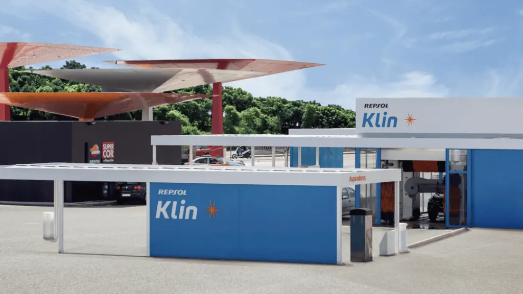 Túnel de lavado Klin en la estación de Cabo de Palos