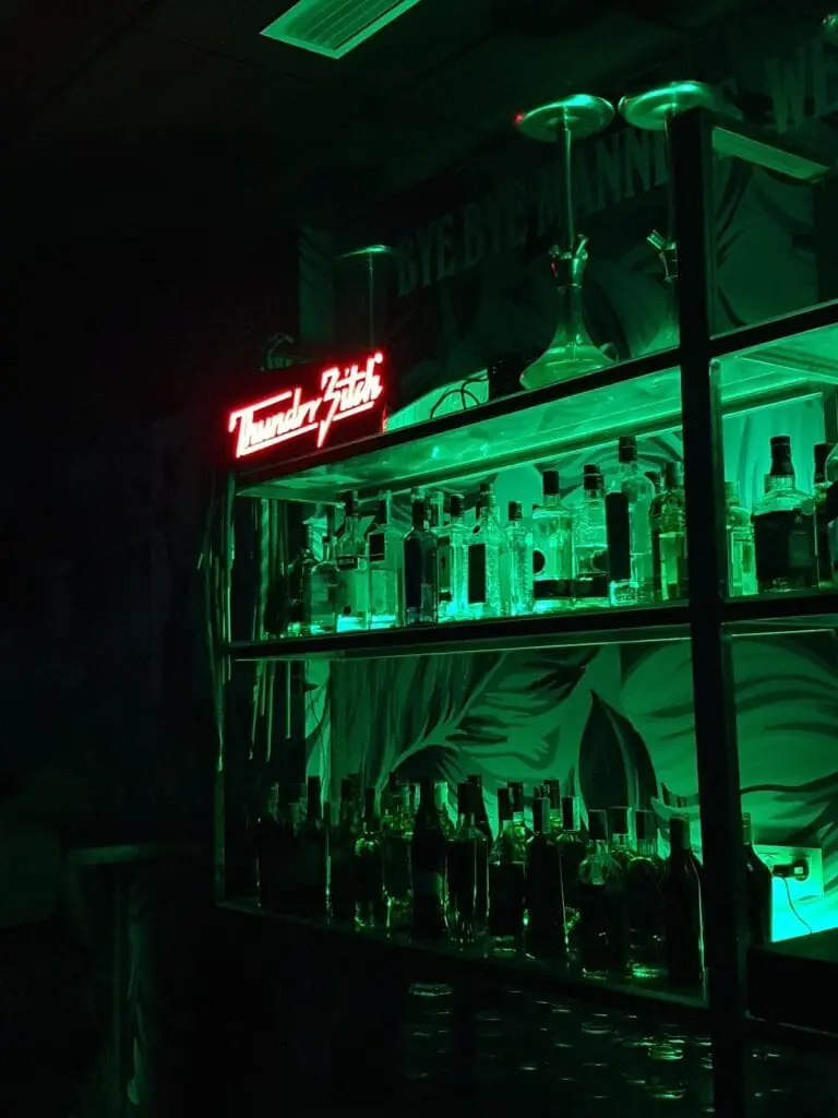 Zona de shisha y cócteles de Lemon, Cabo de Palos