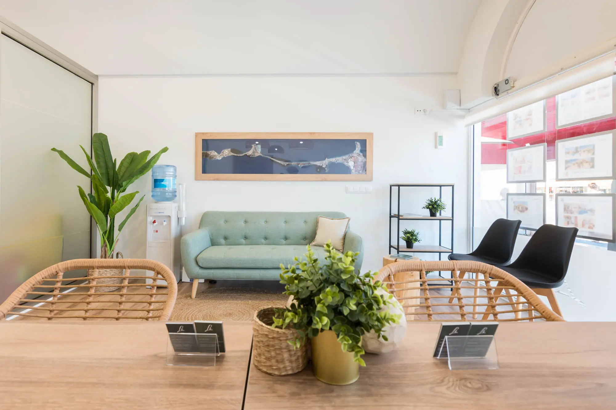 Zona de atención al cliente de Linares Grupo Inmobiliario, Urb. Copacabana I