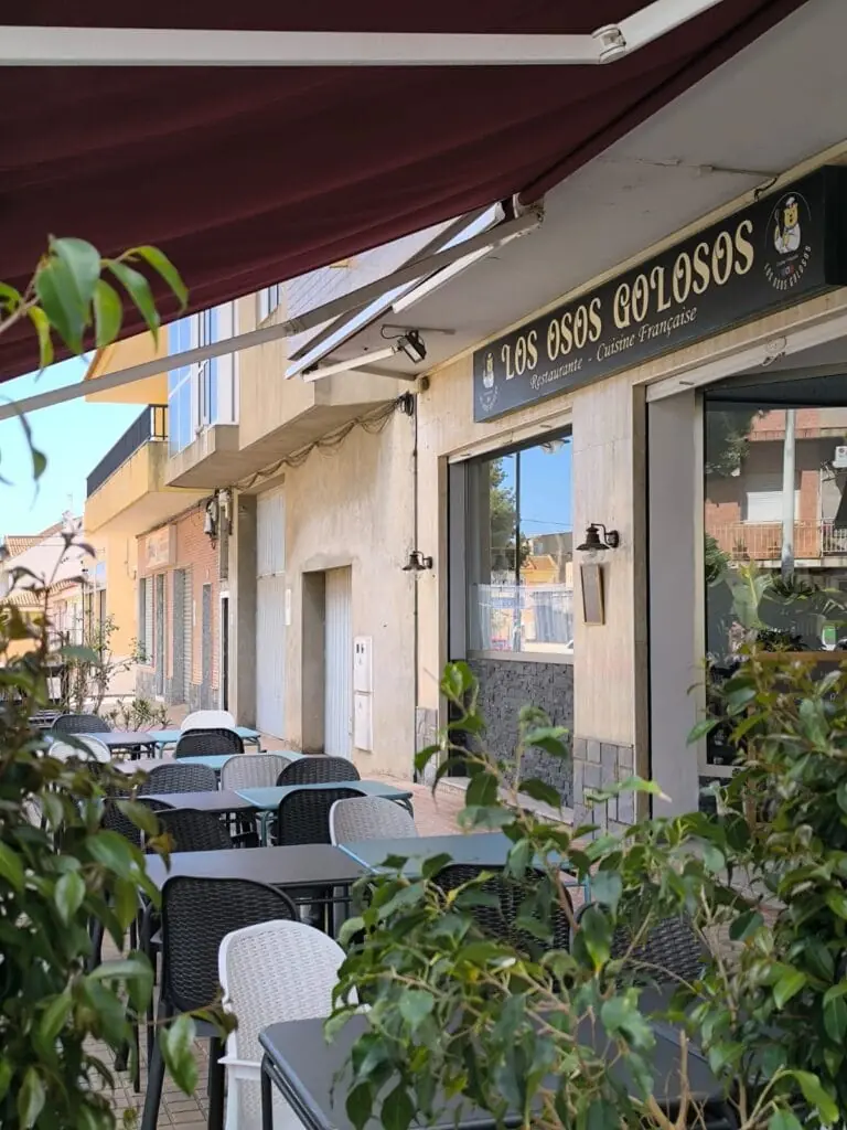 Los Osos Golosos, restaurante de cocina francesa en Los Belones