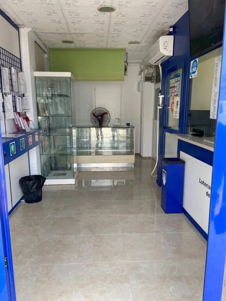 Fachada de Loterías Cabo de Palos en la Calle Balanos