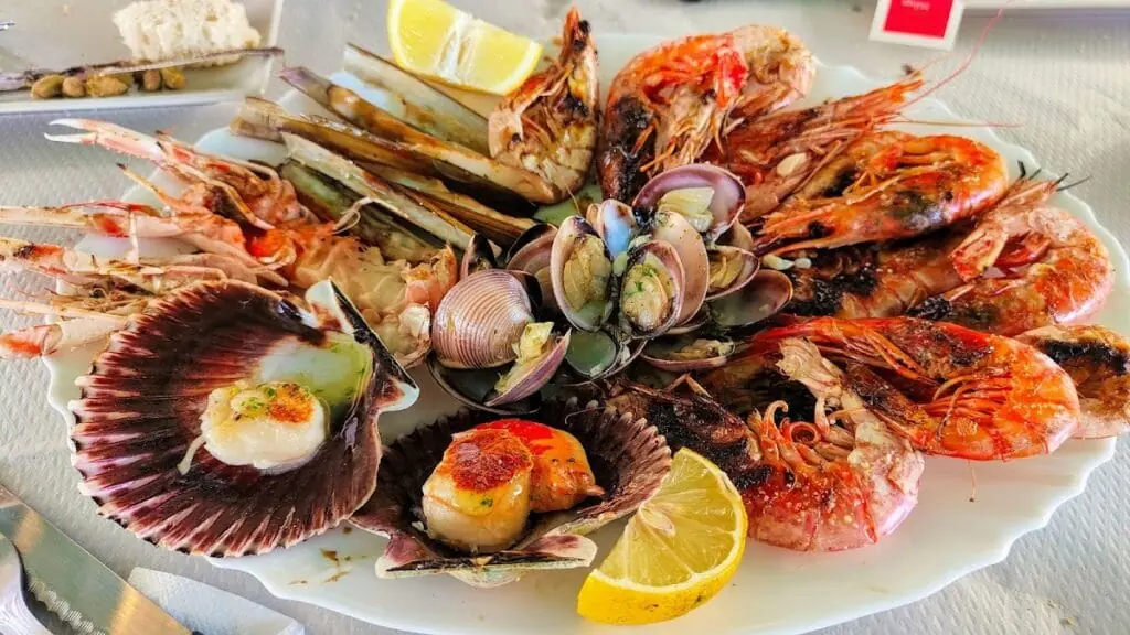Ración de tapas en Mesón Caribe Junior