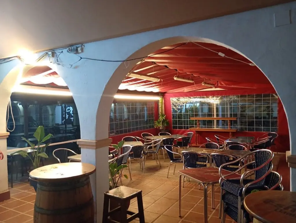 Fachada de Meson Los Amigos, Zoco Alcazaba II, La Manga