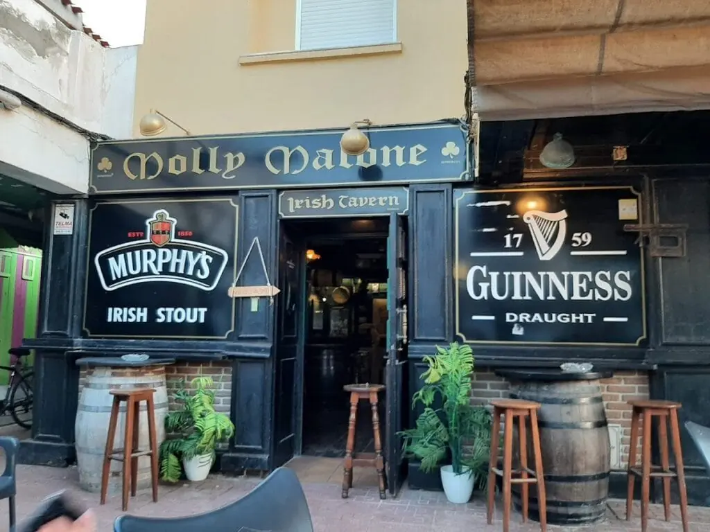 Fachada de Molly Malone Irish Tavern en La Manga