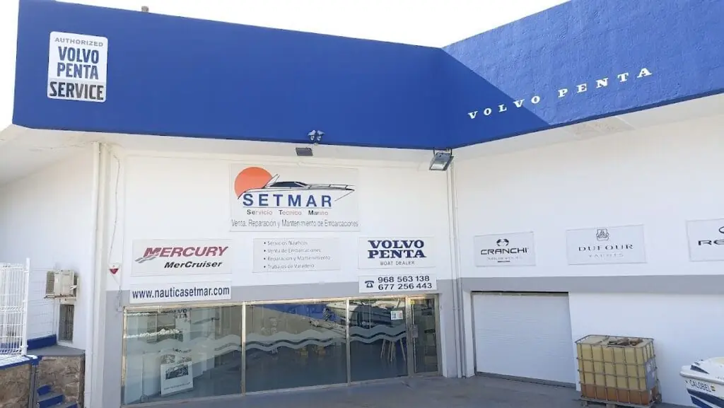 Fachada de Náutica Setmar, concesionario Volvo Penta en el CC Entremares