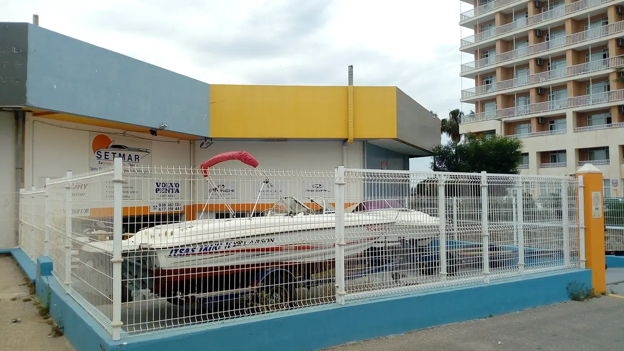 Detalle del rótulo de Náutica Setmar, Servicio Técnico Marino