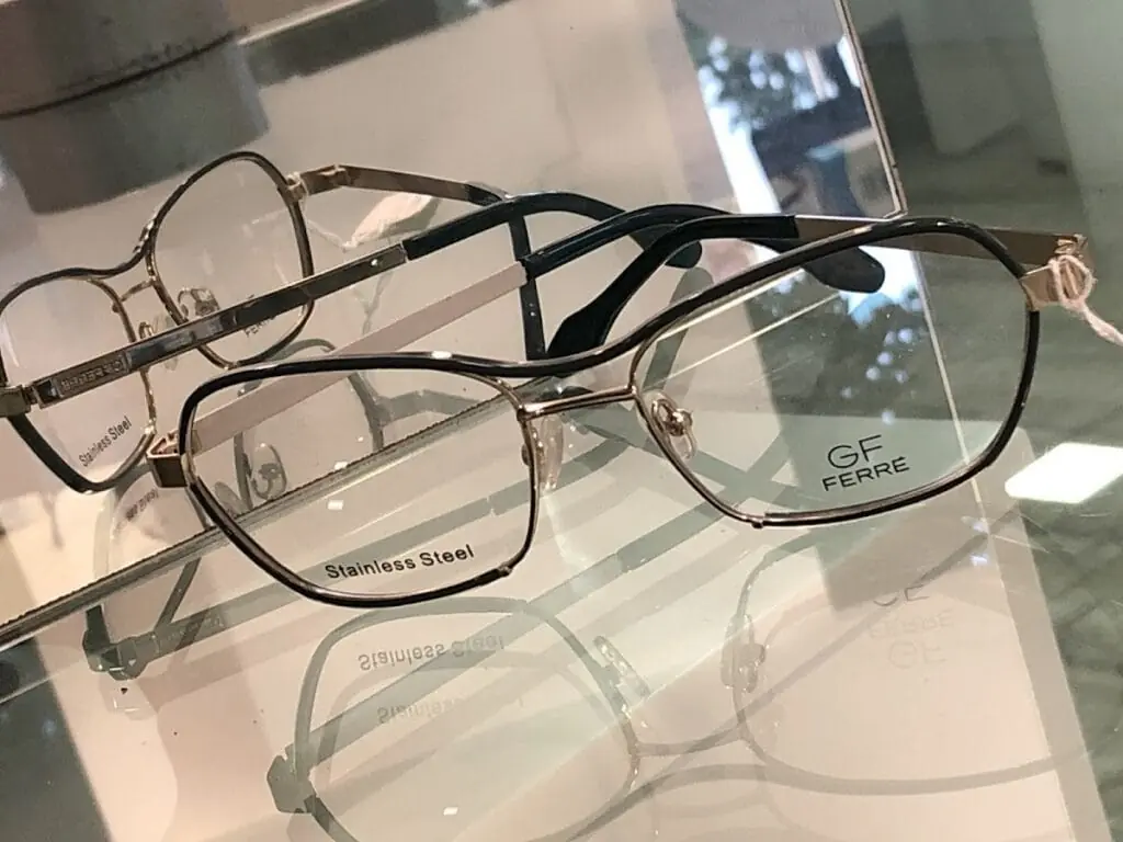 Monturas de gafas graduadas GF Ferré en Óptica Unilent Virgilio La Manga