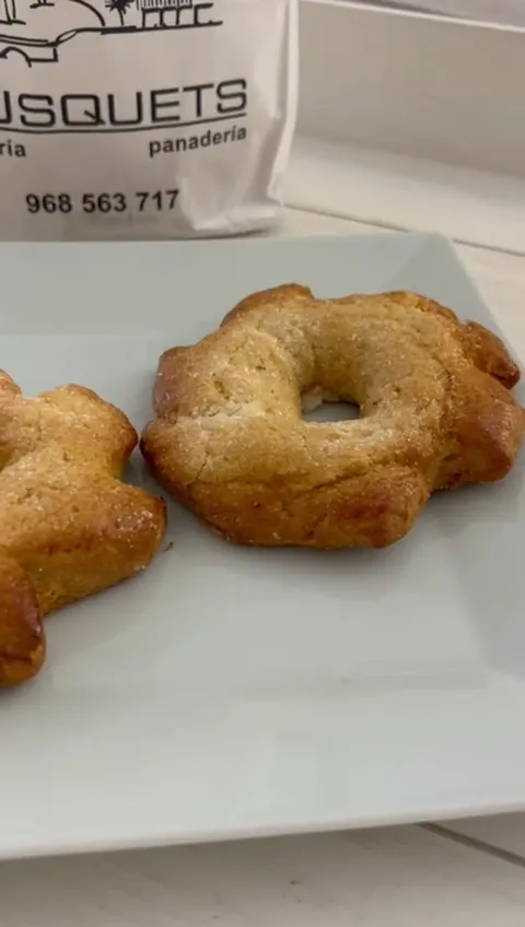 Helados y dulces en Panadería Busquets