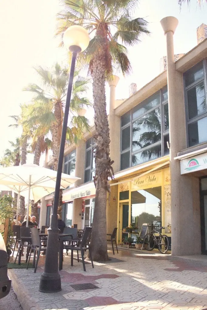 Mostrador de Panadería Cafetería Pura Vida en La Manga