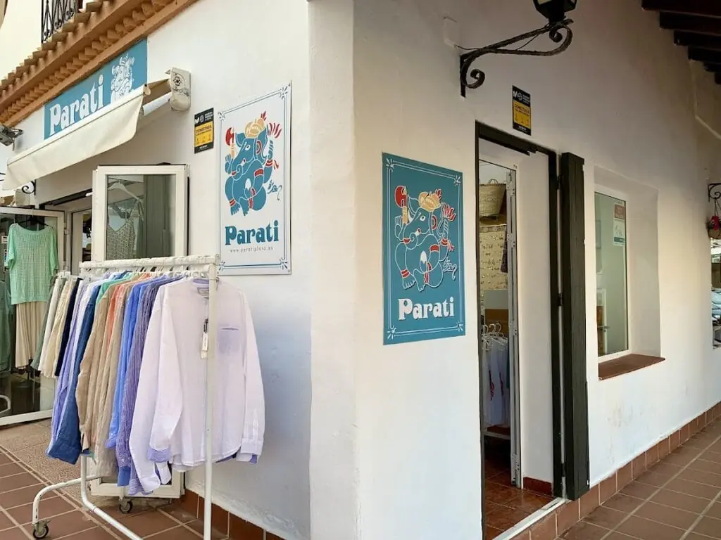 Escaparate de joyería Parati Plata en el Zoco Alcazaba, La Manga