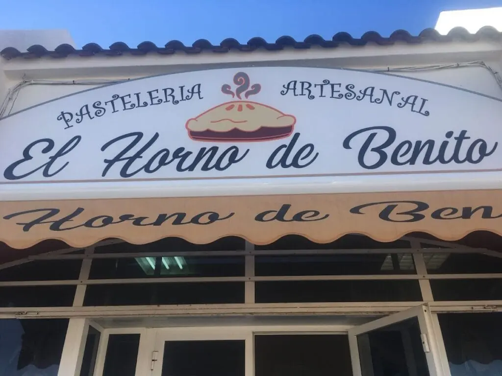 Fachada de Pastelería El Horno De Benito en La Manga