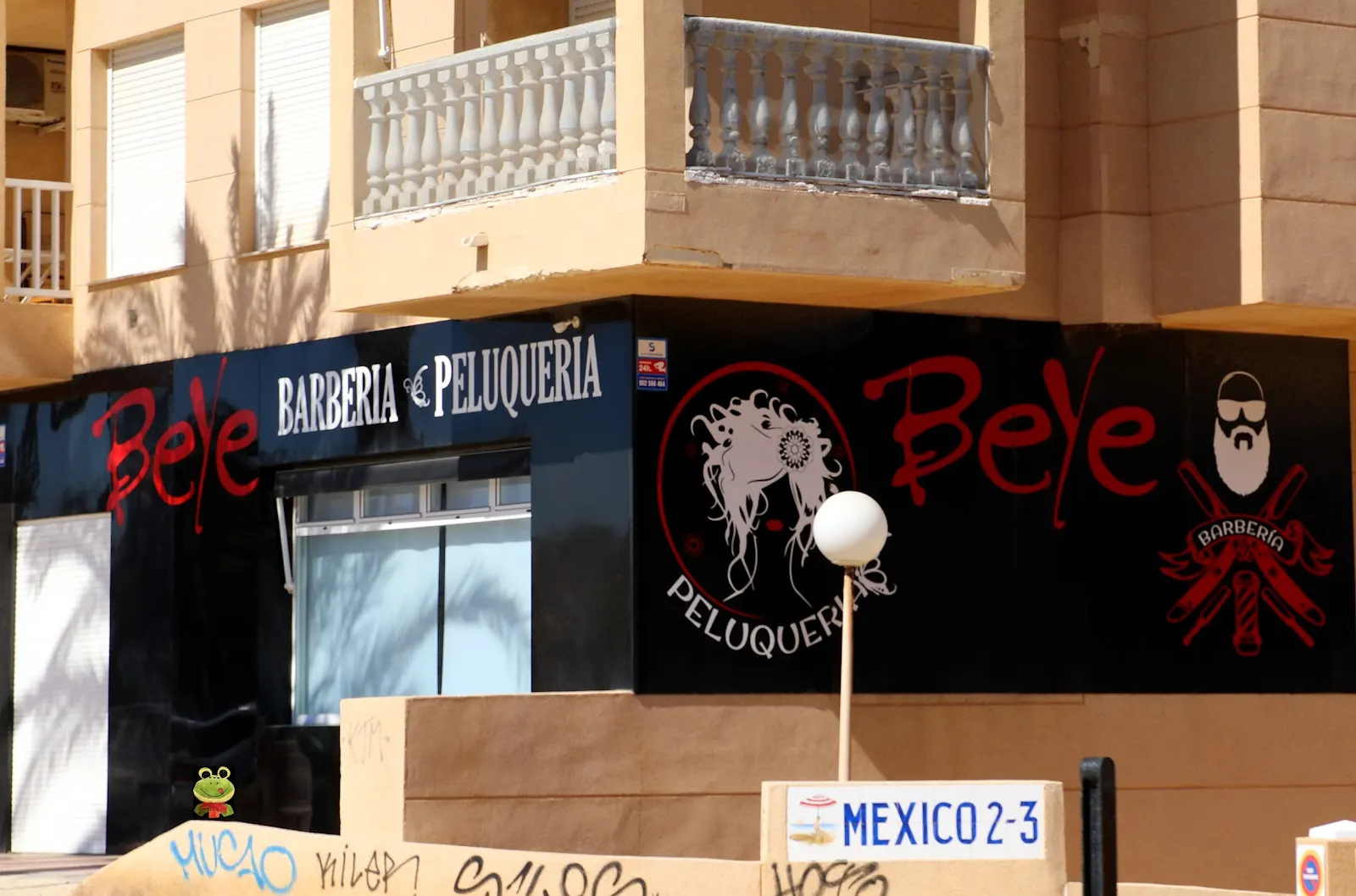 Ambiente de Peluquería Barbería Beye en La Manga