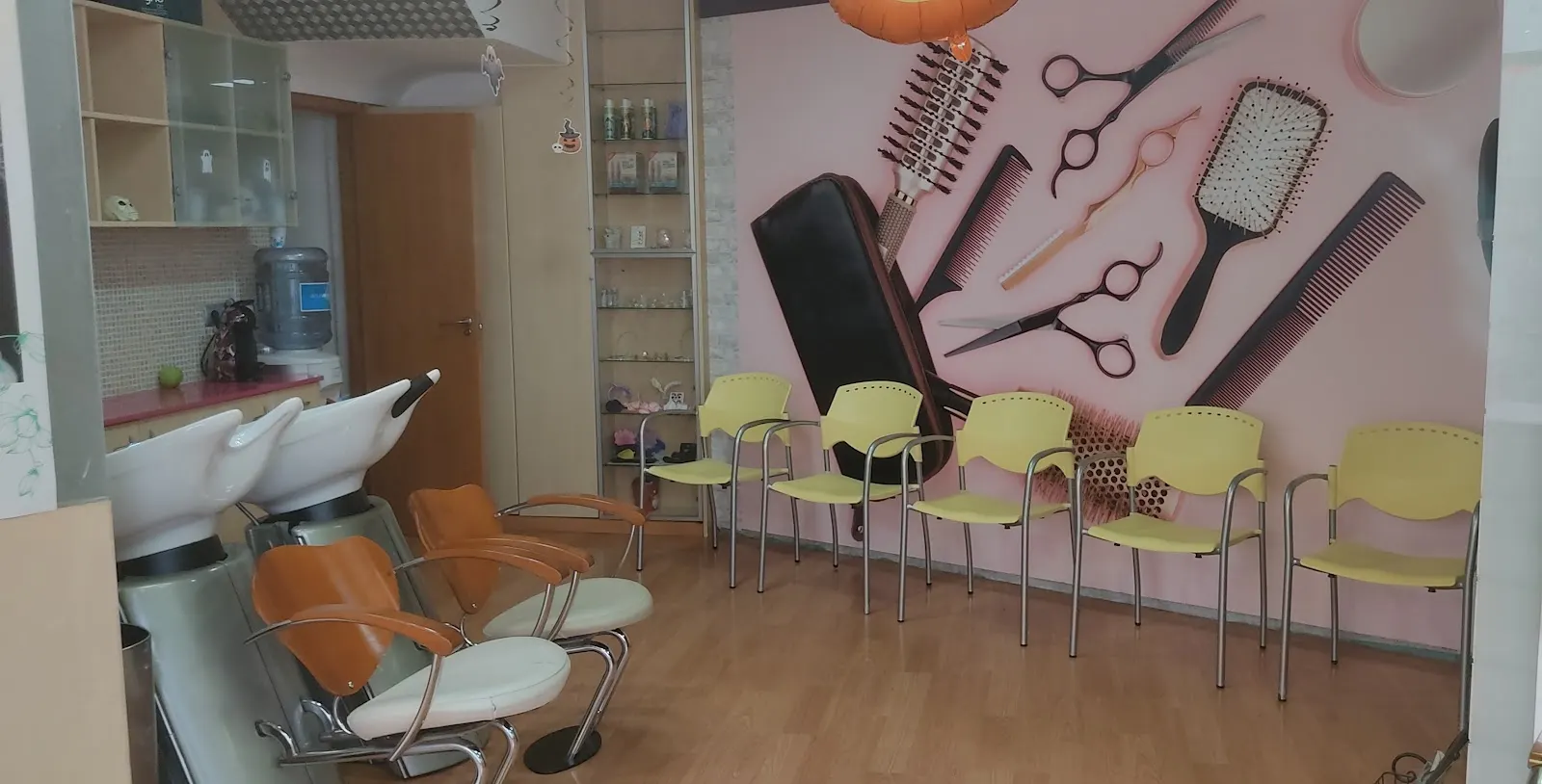 Ambiente de Peluquería Ella & El en Los Belones