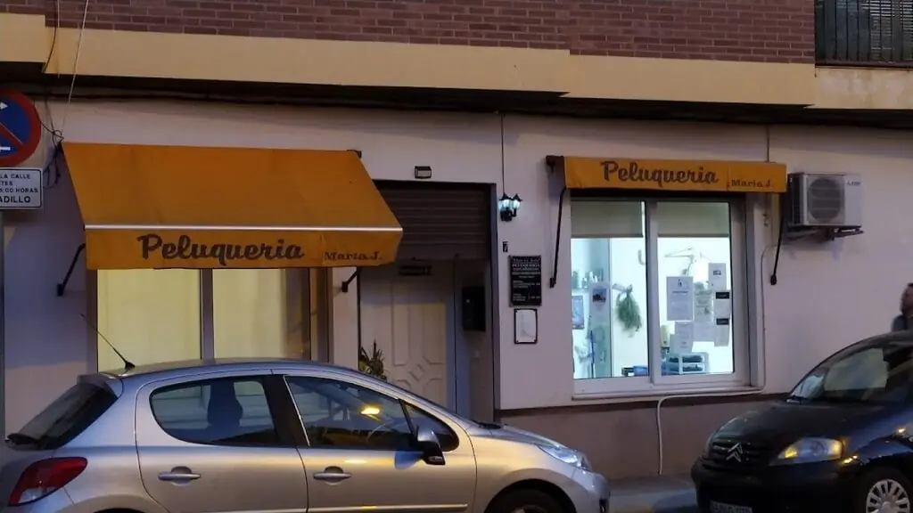 Exterior of Peluquería María José Pérez in Los Belones
