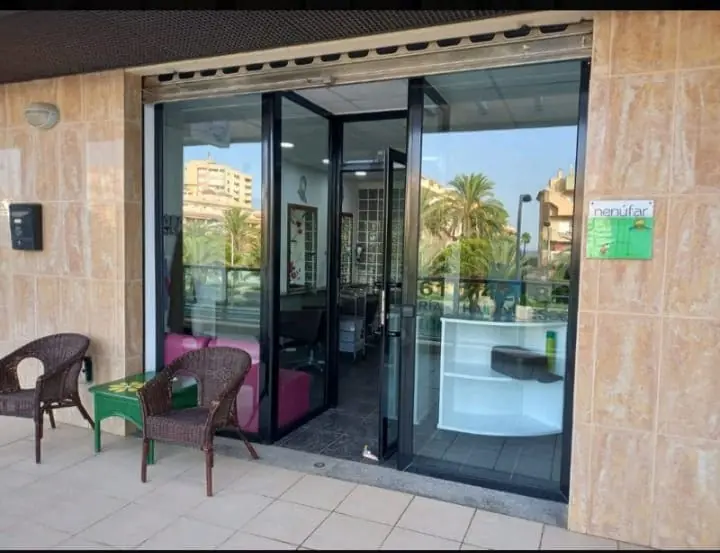 Interior de Peluquería Nenúfar en La Manga