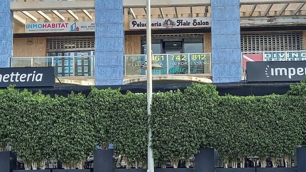 Zona de peinado de Peluquería Nenúfar en La Manga