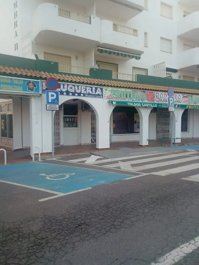 Zona de peinado de Peluquería Nuevo Look en La Manga