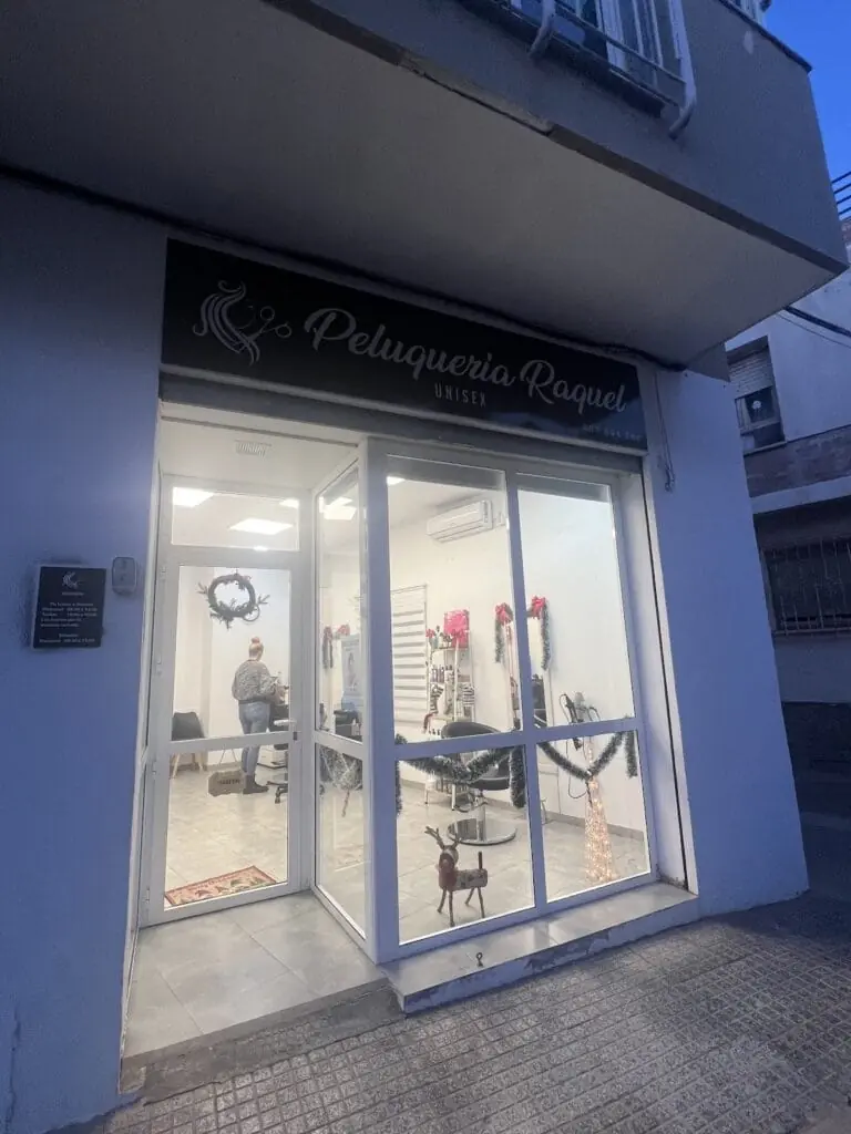 Fachada de Peluqueria Raquel en Los Belones