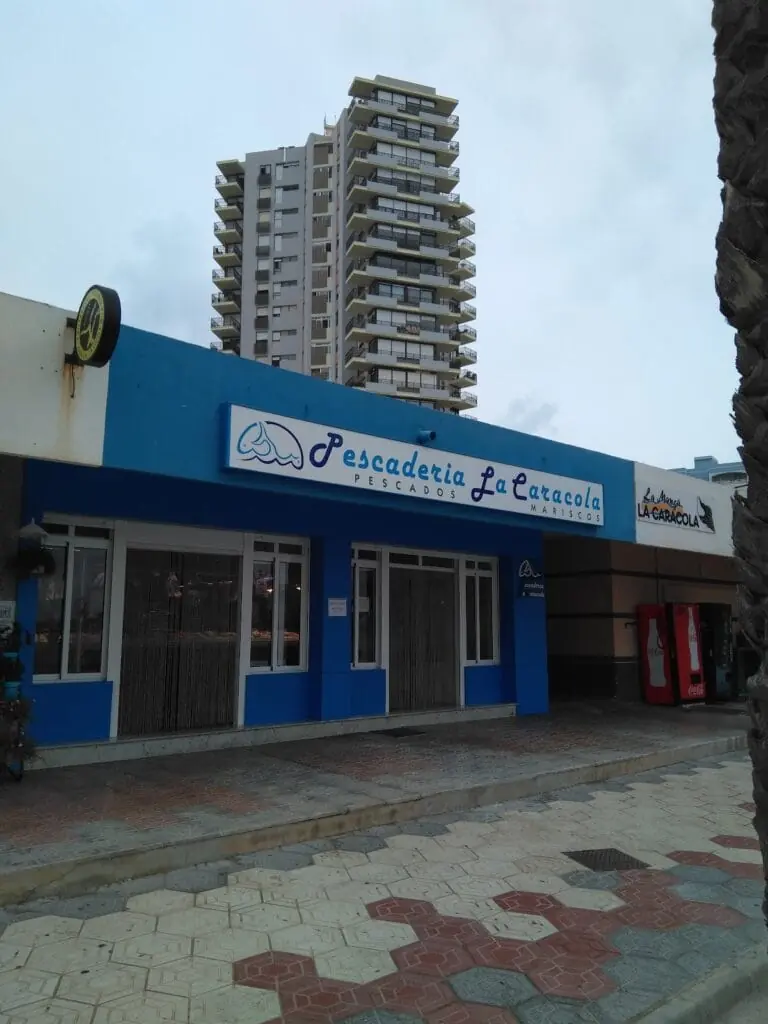 Fachada de Pescadería La Caracola en La Manga