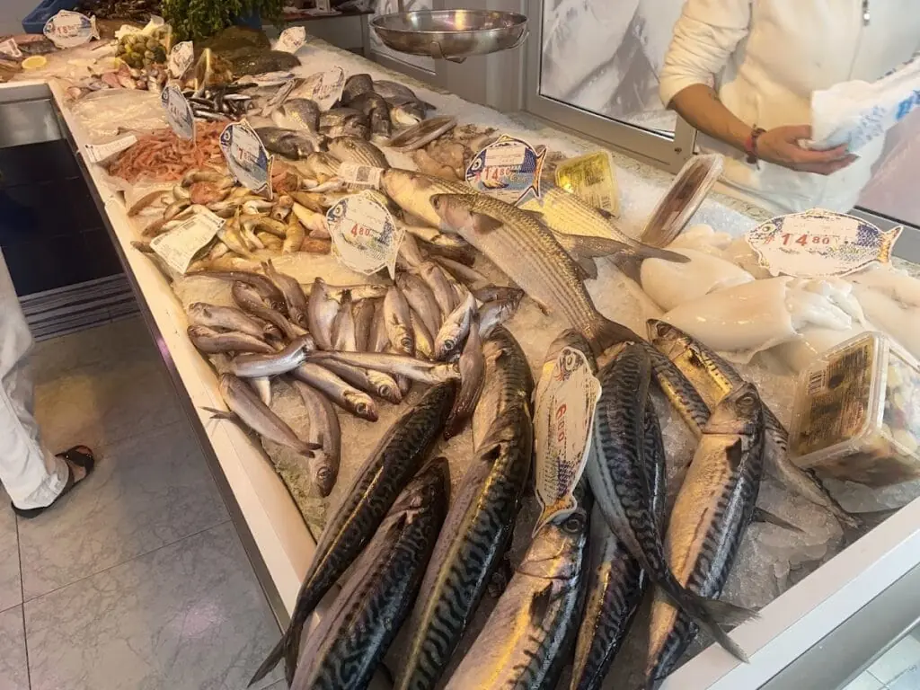 Marisco a la venta en Pescadería Tres Hermanos