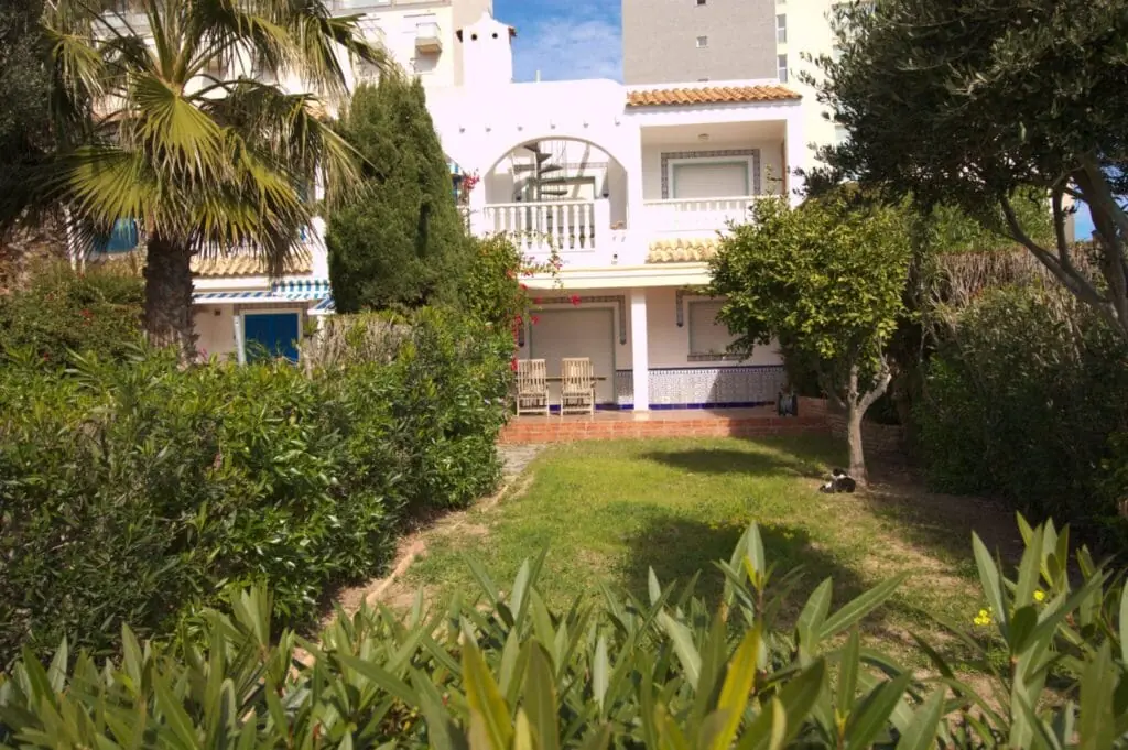 Garden of a holiday villa managed by Pilar Carballo in Cabo de Palos
