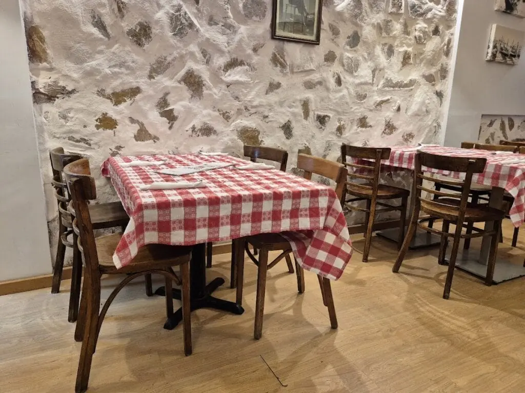 Fachada de Pizzería Mamma Bohemia, Plaza Bohemia, La Manga