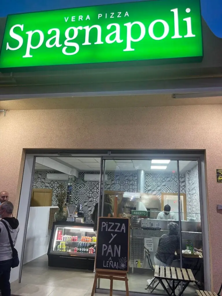 Terraza de Pizzería Spagnapolí en La Manga