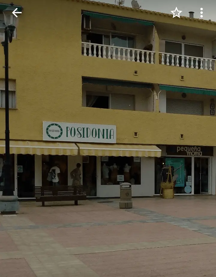 Fachada de Posidonia La Manga en Plaza Bohemia