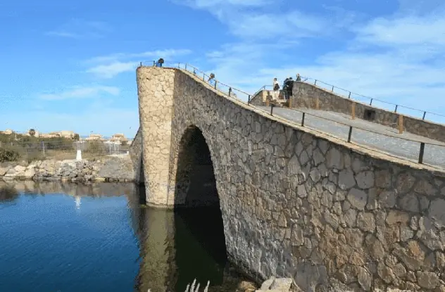 Puente de la Risa sobre la Gola del Charco, La Manga del Mar Menor