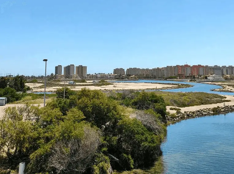 Canal de la Gola del Charco junto al Puente de la Risa