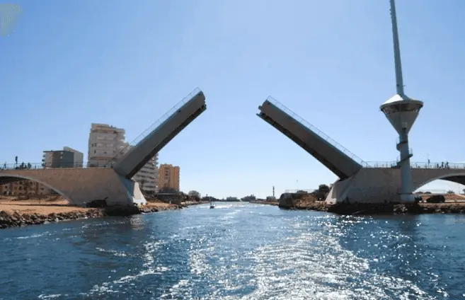 Canal del Estacio entre el Mar Menor y el Mediterráneo