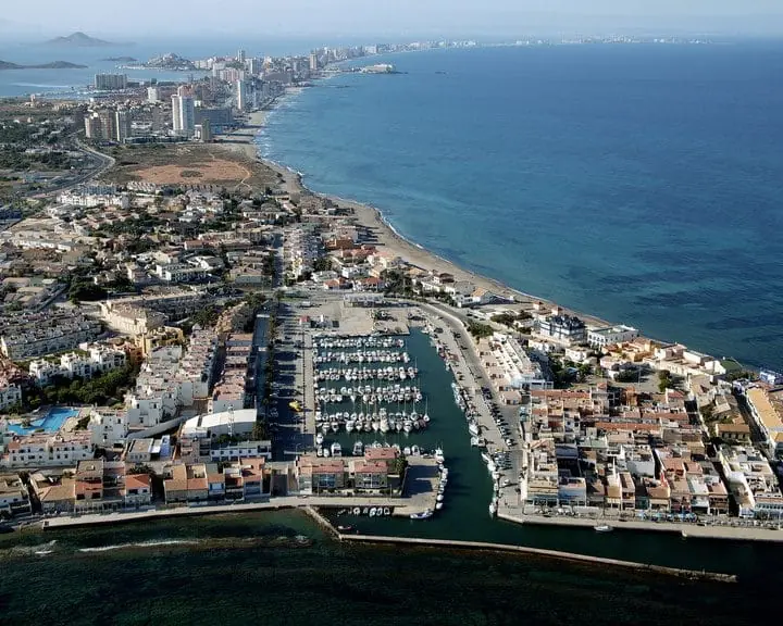 Embarcaciones amarradas en el Puerto Deportivo de Cabo de Palos