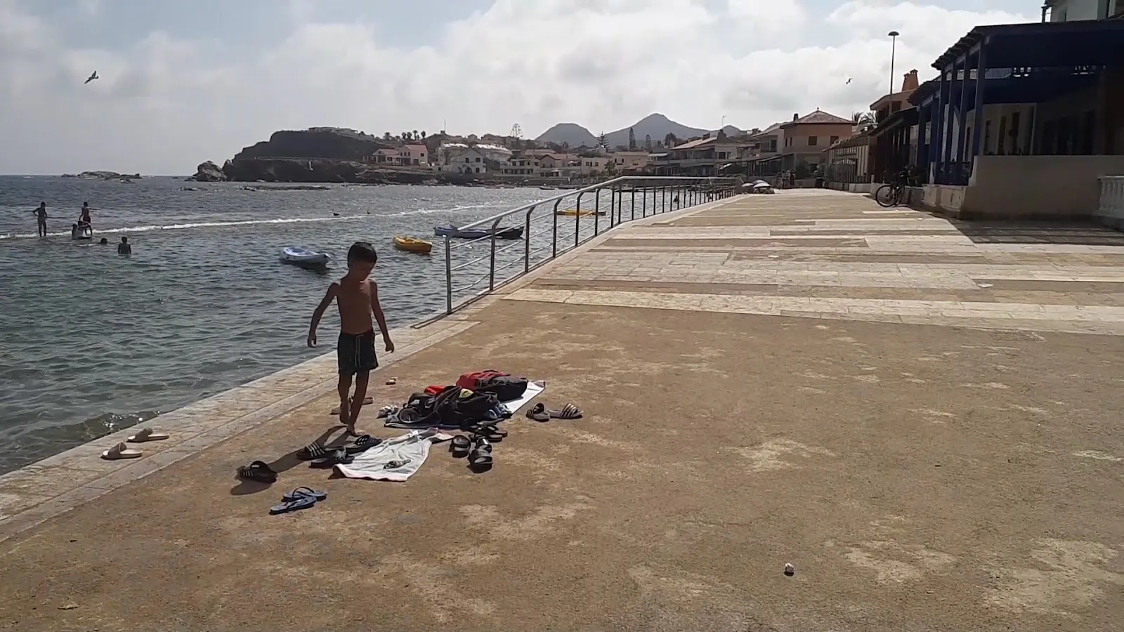 Panorámica del Puerto Deportivo de Cabo de Palos desde el mar