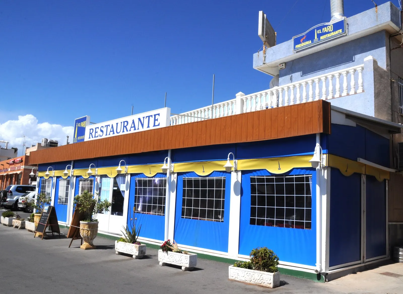 Restaurante El Faro en el Paseo del Puerto de Cabo de Palos