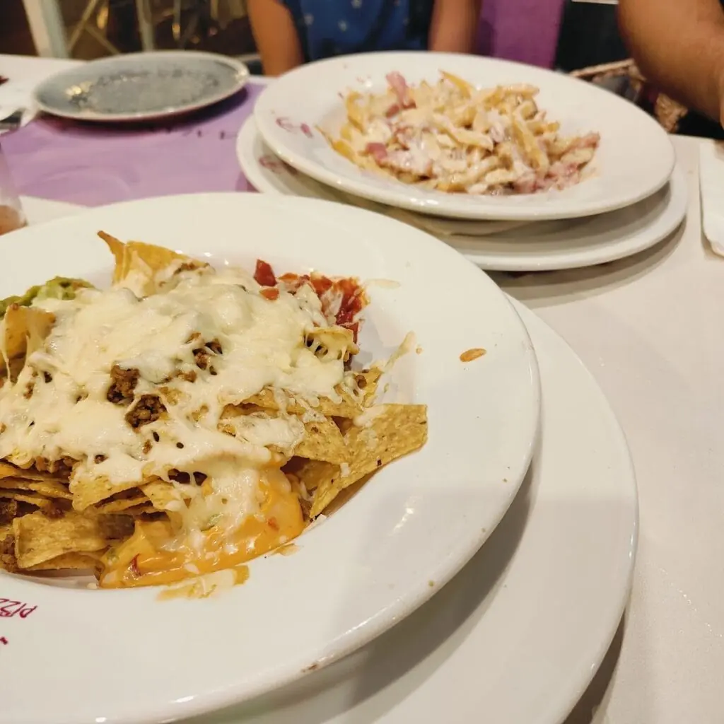 Plato de cocina mediterránea de Restaurante La Manga Norte