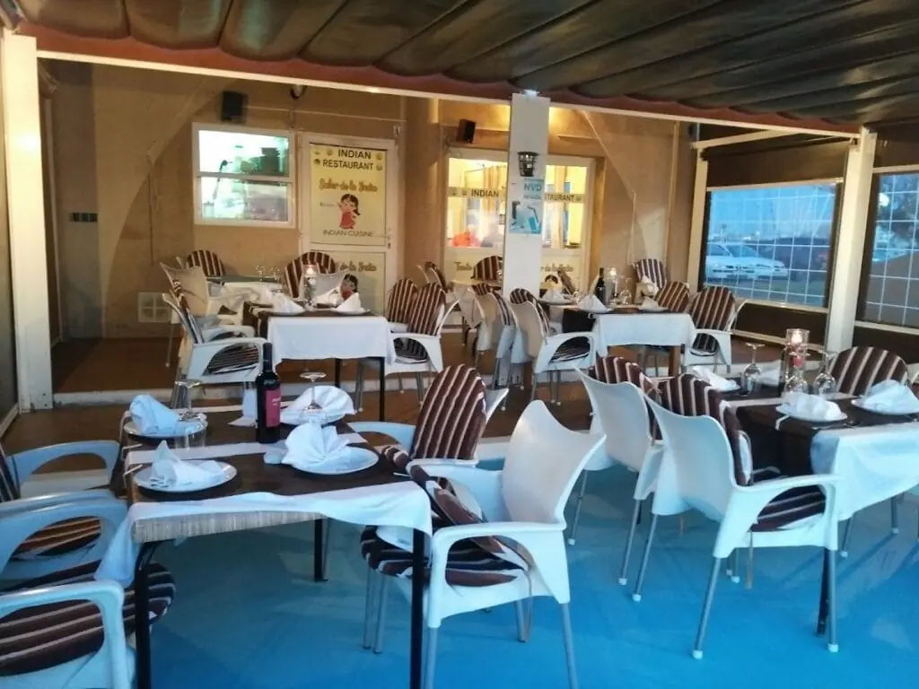 Restaurante Taste of India en el Puerto Tomás Maestre, La Manga