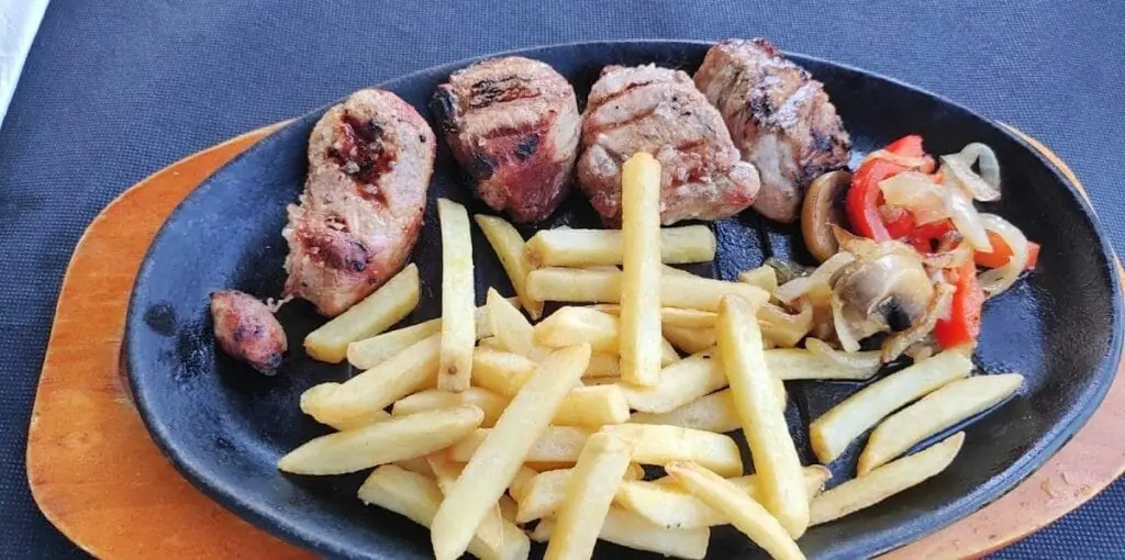 Mediterranean dish at Rincón Maritza