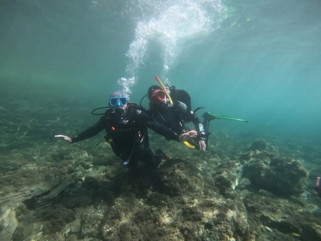 Buceador técnico de Scuba Murcia con equipo sidemount